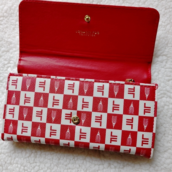 London Fog Lara red & white flap wallet - vegan leather - Picture 4 of 12
